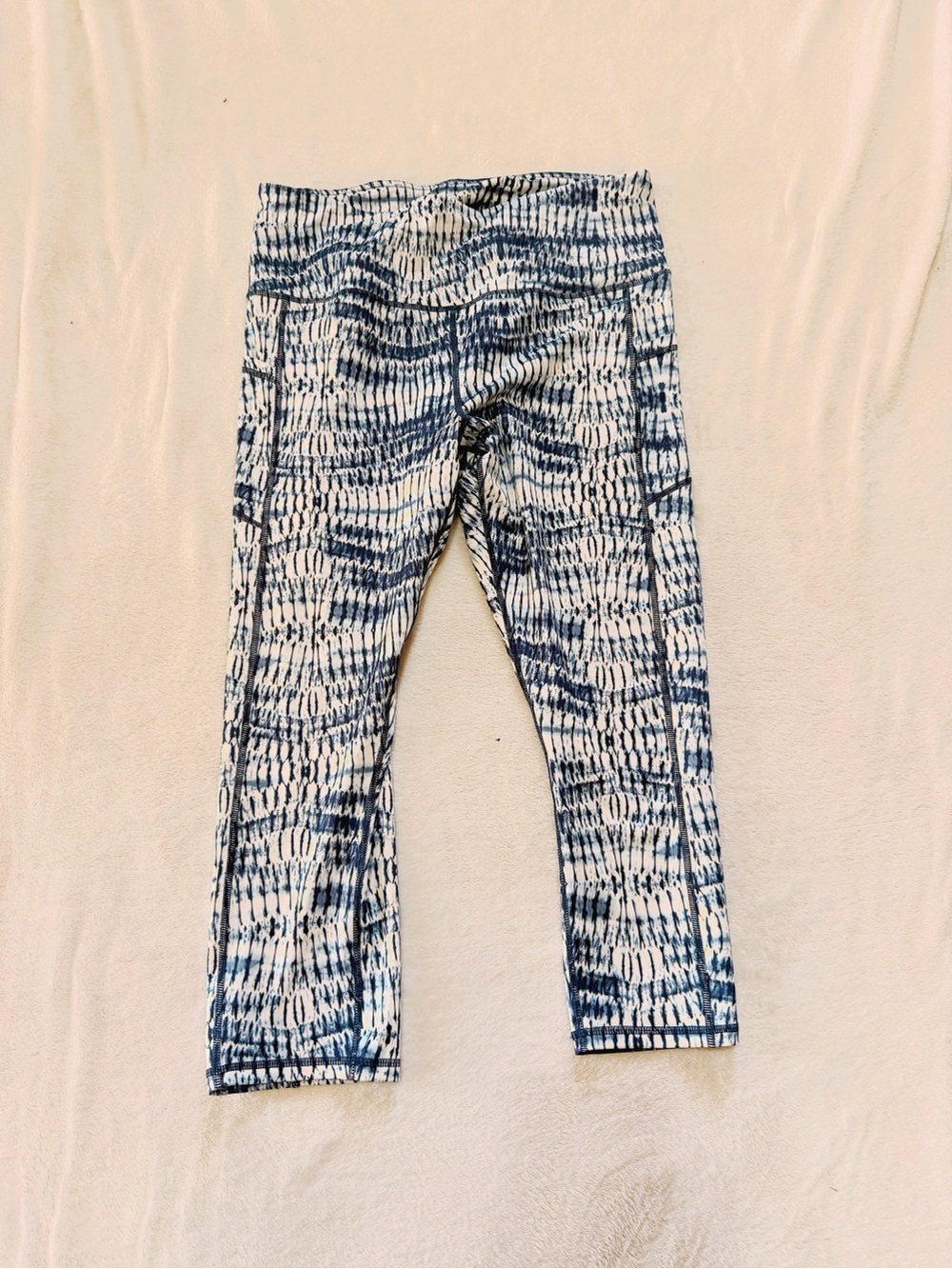 GAIAM Navy and White Tie-Dye Capri Leggings